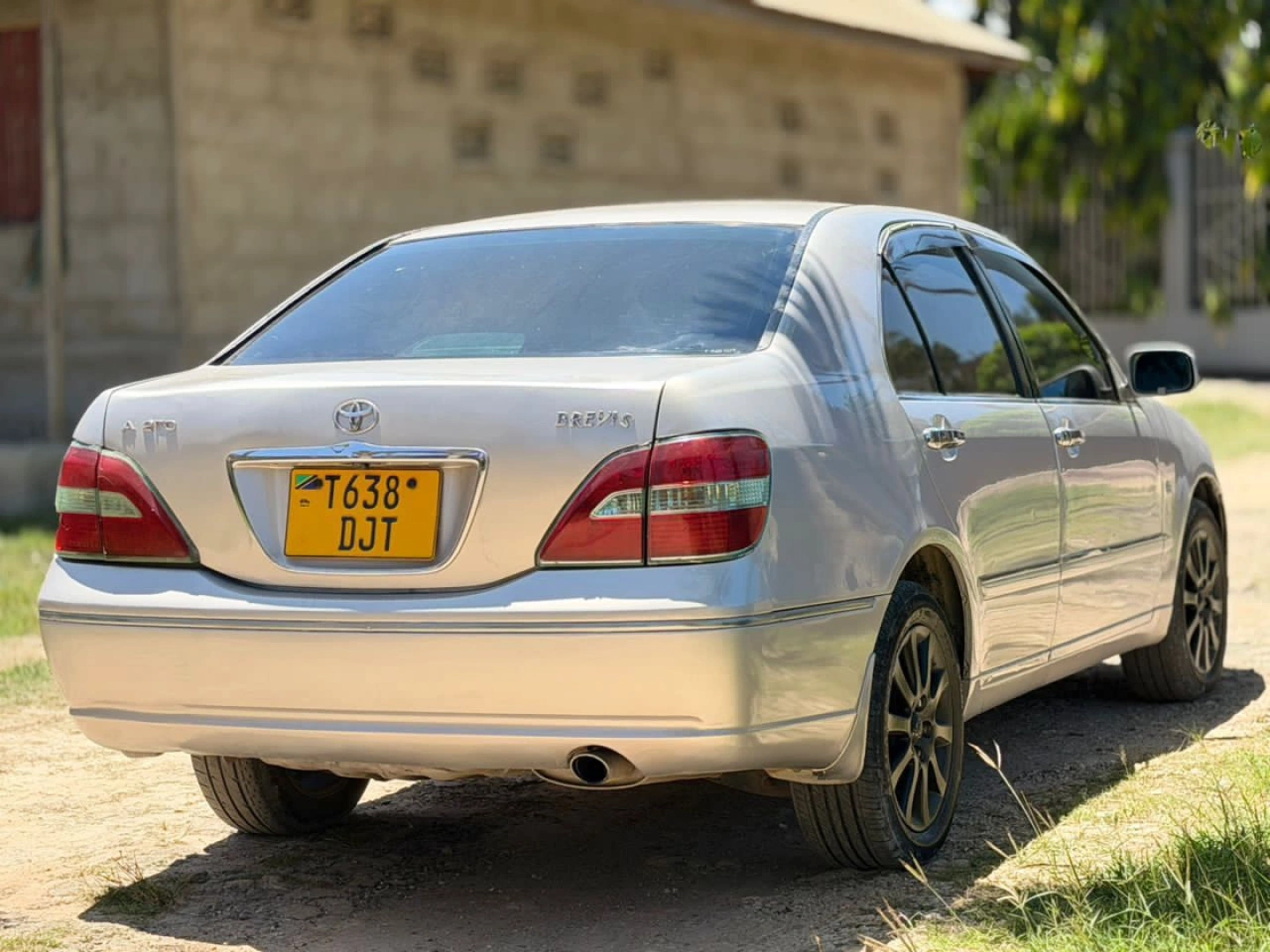 Toyota Brevis Sedan Car T638 DJT thumbnail 9