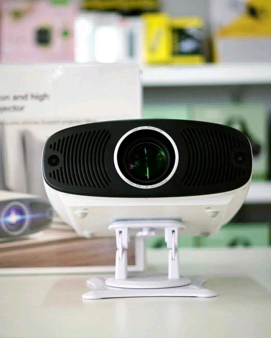 Q7 Smart Projector 1080P 600 ANSI Lumens