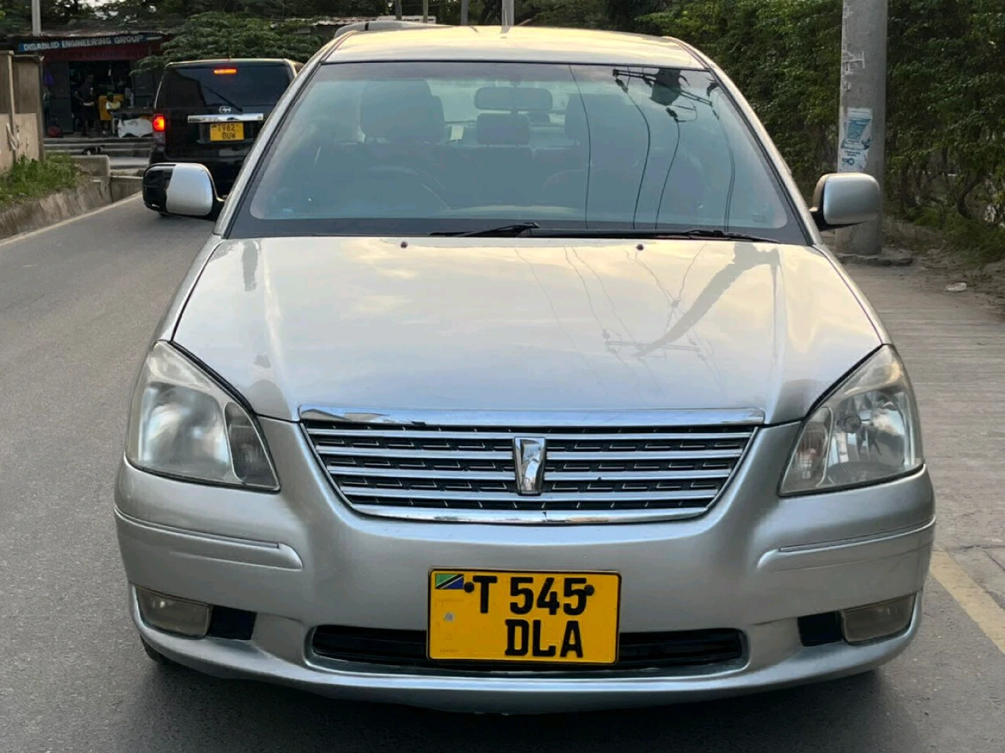Silver Toyota Premio Sedan 1490cc