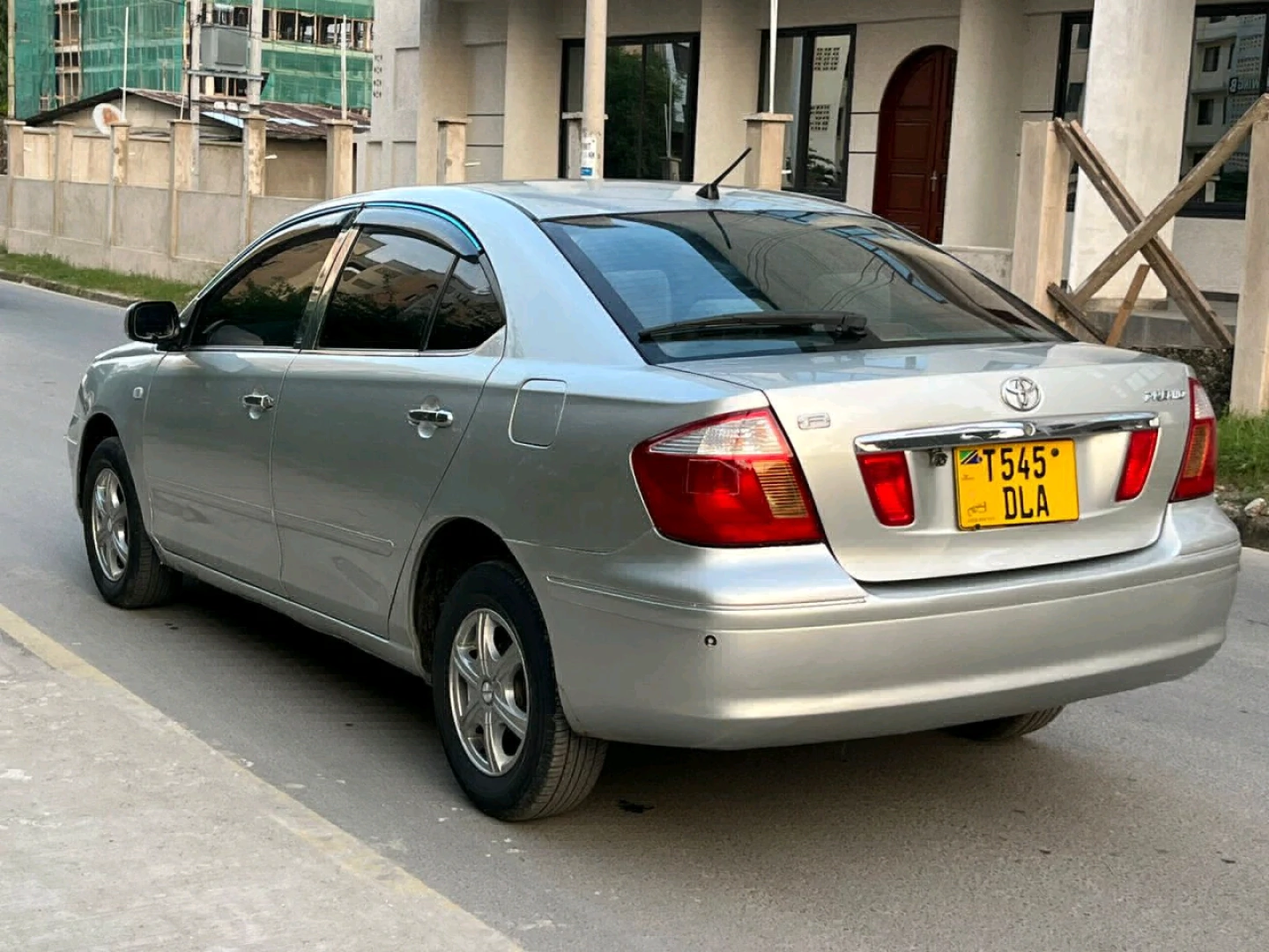 Silver Toyota Premio Sedan 1490cc thumbnail 4