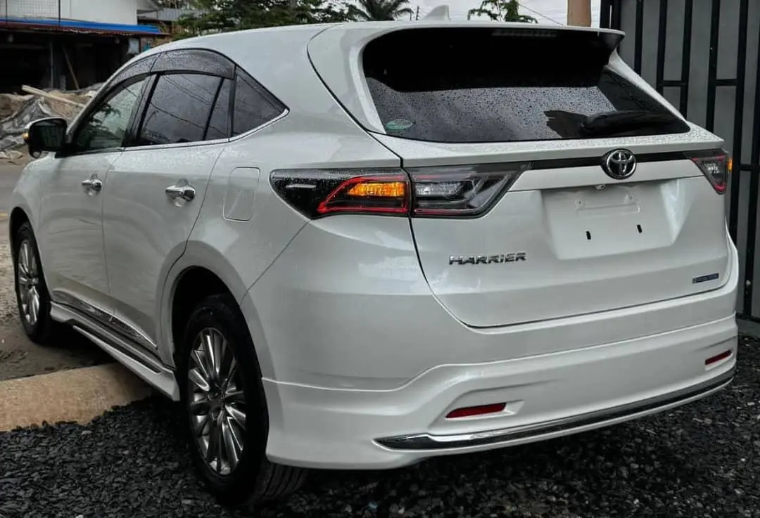 2015 Toyota Harrier Modelista Kit thumbnail 5