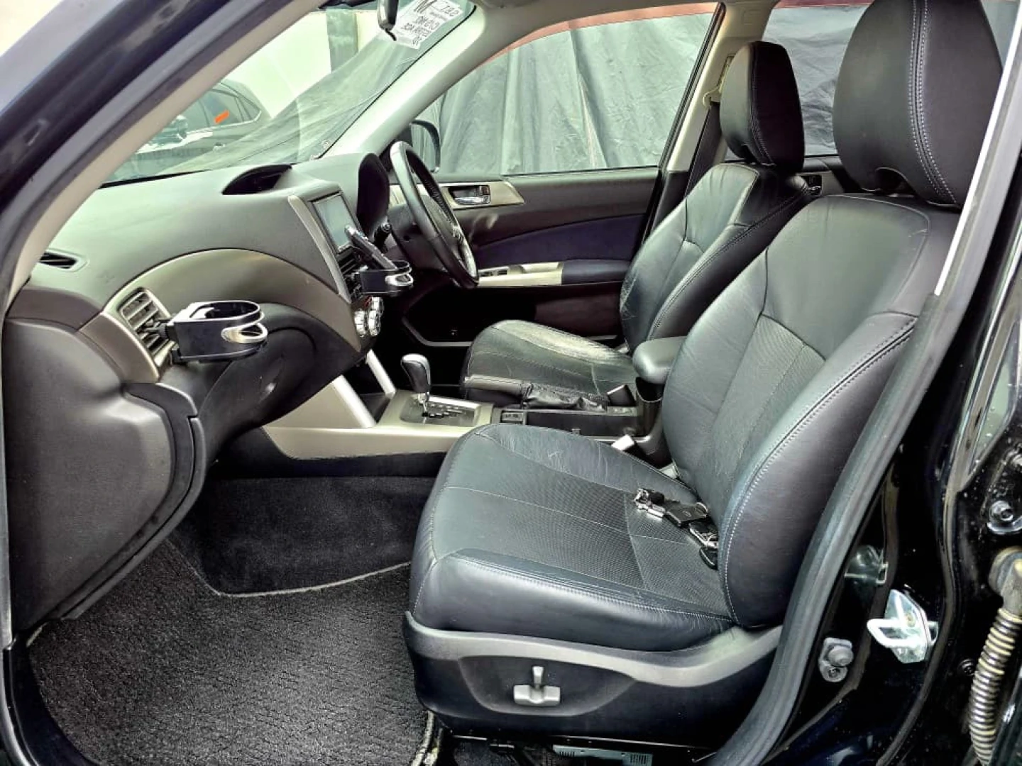Black Subaru Forester 2008 SH 5 Automatic thumbnail 4