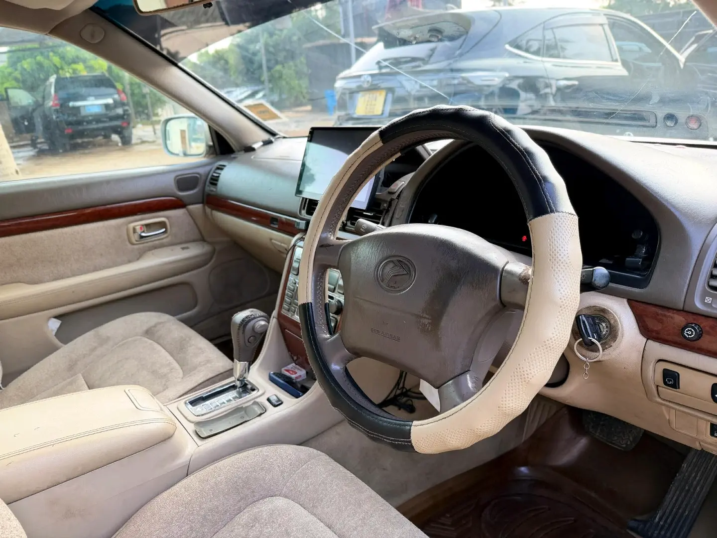 Used Toyota Progres Sedan thumbnail 6