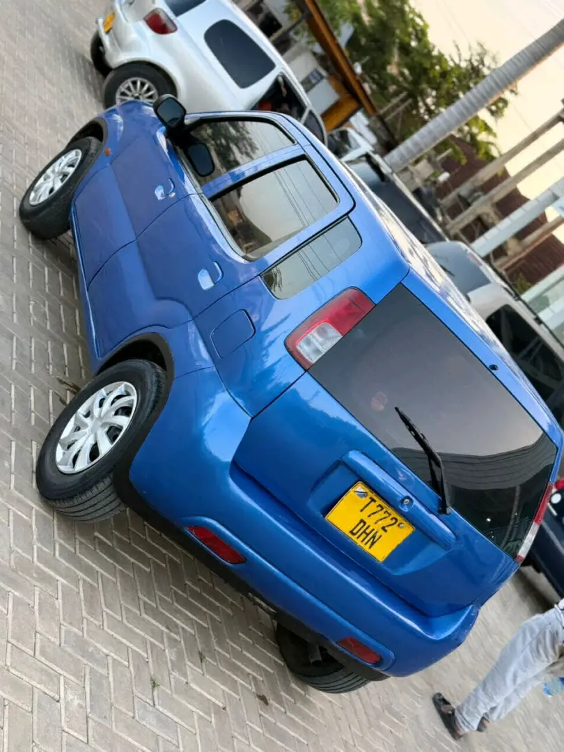 Suzuki Swift Blue 1290cc for Sale thumbnail 2