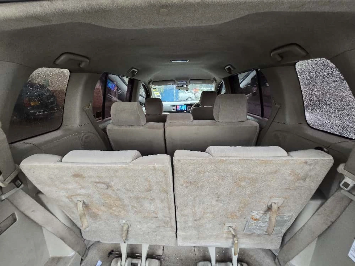 Toyota Isis Minivan 1700cc Full AC thumbnail 5