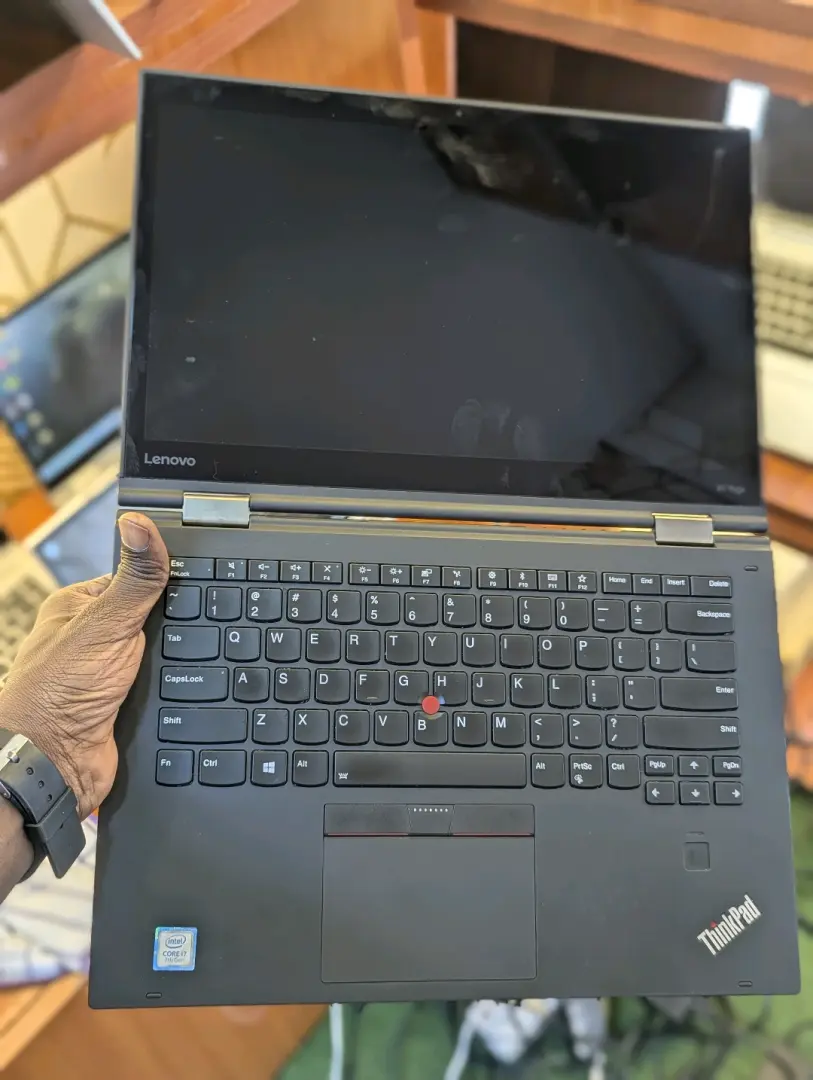 Lenovo ThinkPad X1 Carbon Yoga i7 Laptop