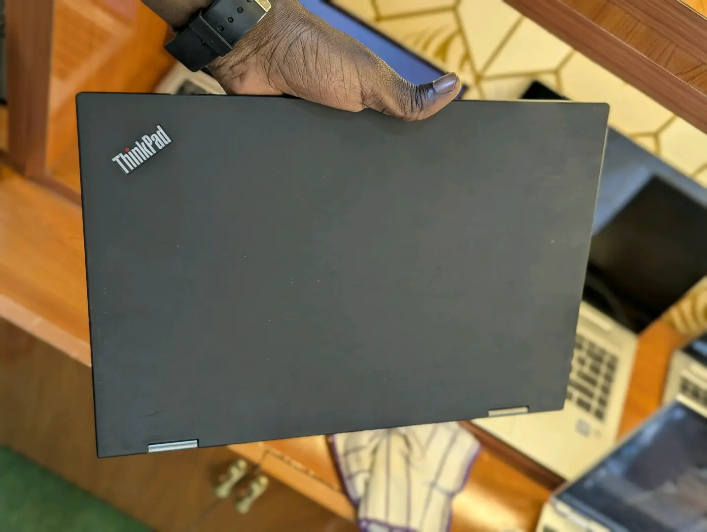 Lenovo ThinkPad X1 Carbon Yoga i7 Laptop thumbnail 4