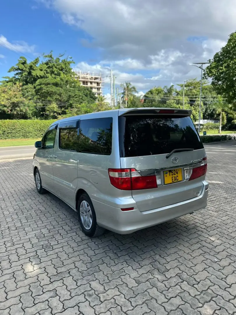Toyota Alphard 2006 Silver thumbnail 3