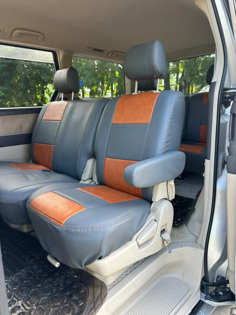 Toyota Alphard 2006 Silver thumbnail 5