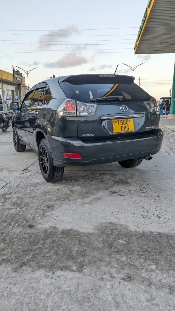 Toyota Harrier Chogo thumbnail 2