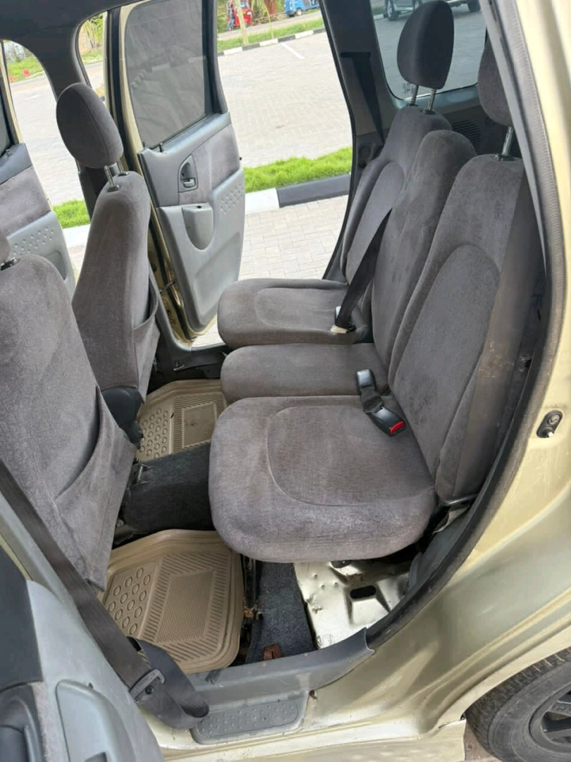Toyota Fun Cargo Van Gold 1290cc Full AC thumbnail 8