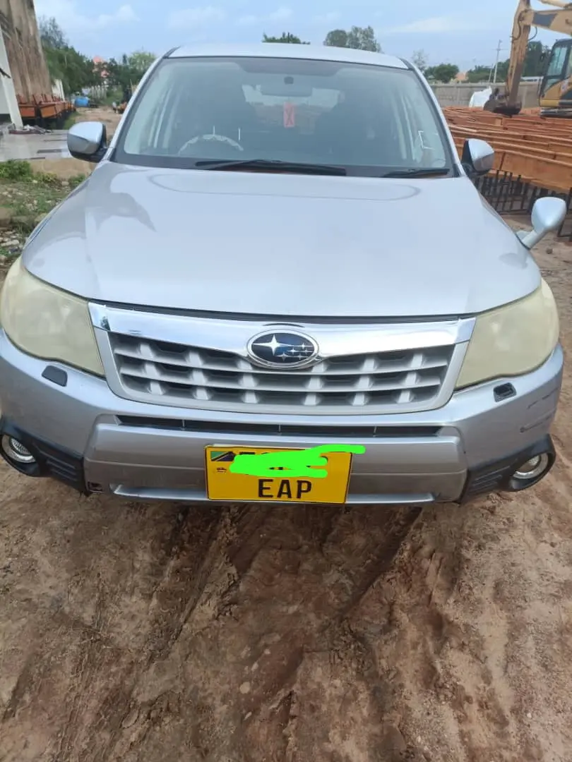 Subaru Forester Silver 17M Manual