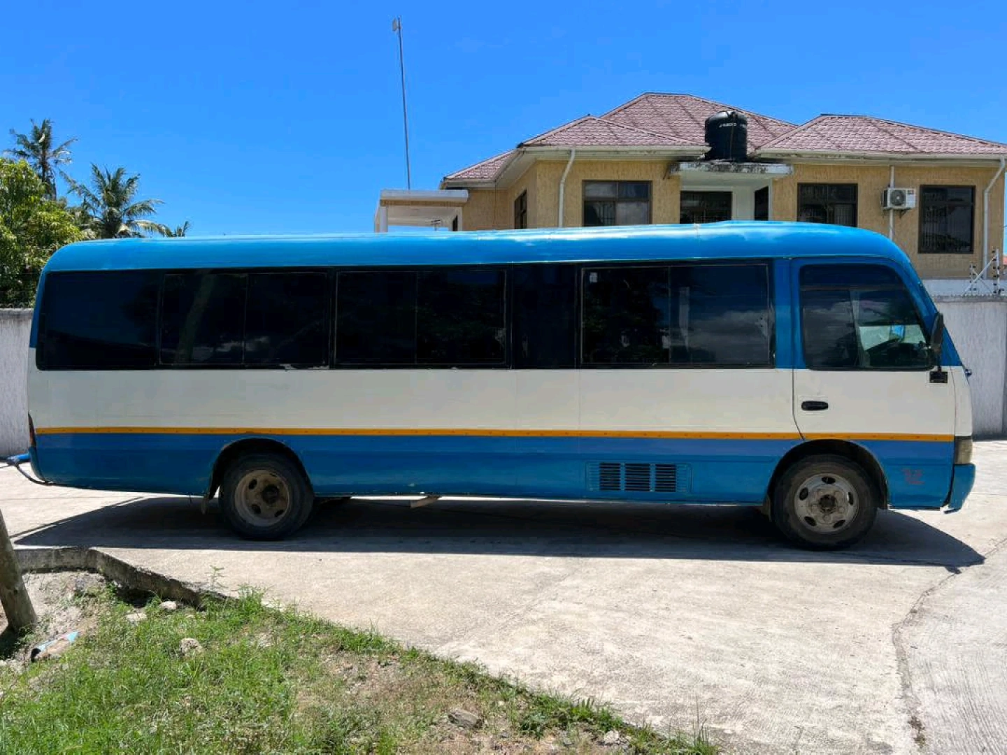 Toyota Coaster Minibus 15B Engine thumbnail 3