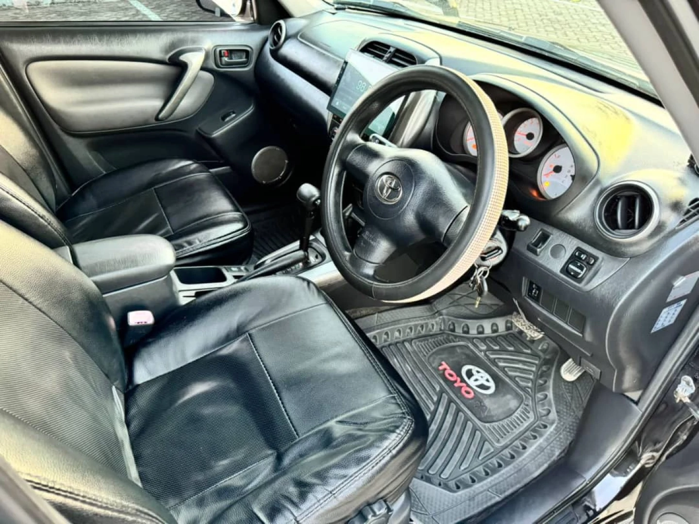 Toyota Rav4 2003 Model, 1780cc, Reg No. ECB thumbnail 3