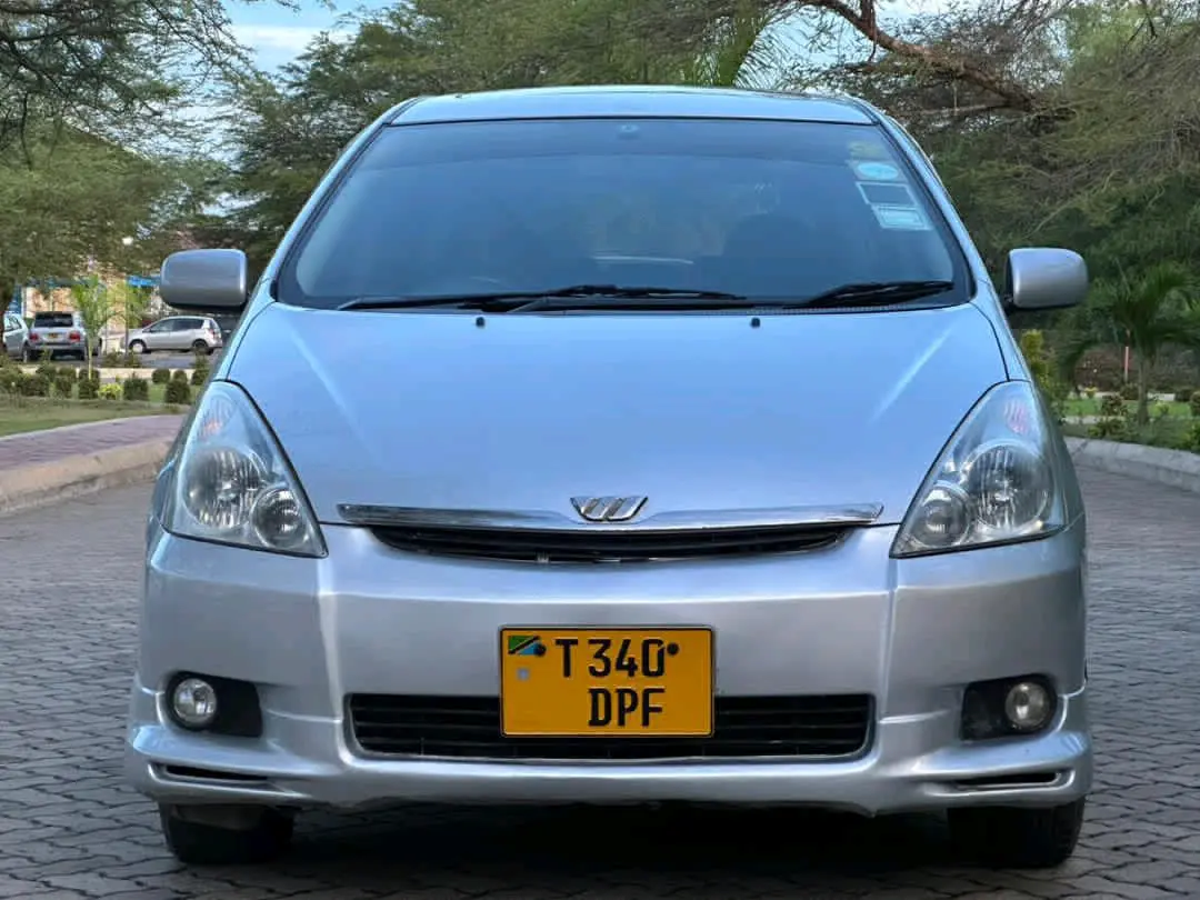 Toyota Wish 2005 Silver 1ZZ Engine