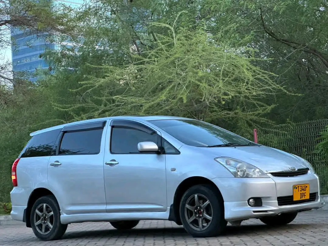 Toyota Wish 2005 Silver 1ZZ Engine thumbnail 3