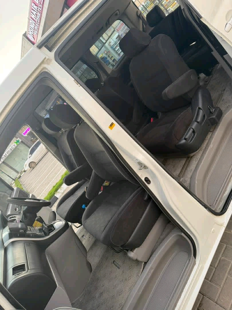Toyota Alphard 2004 Minivan T470 DNA thumbnail 5