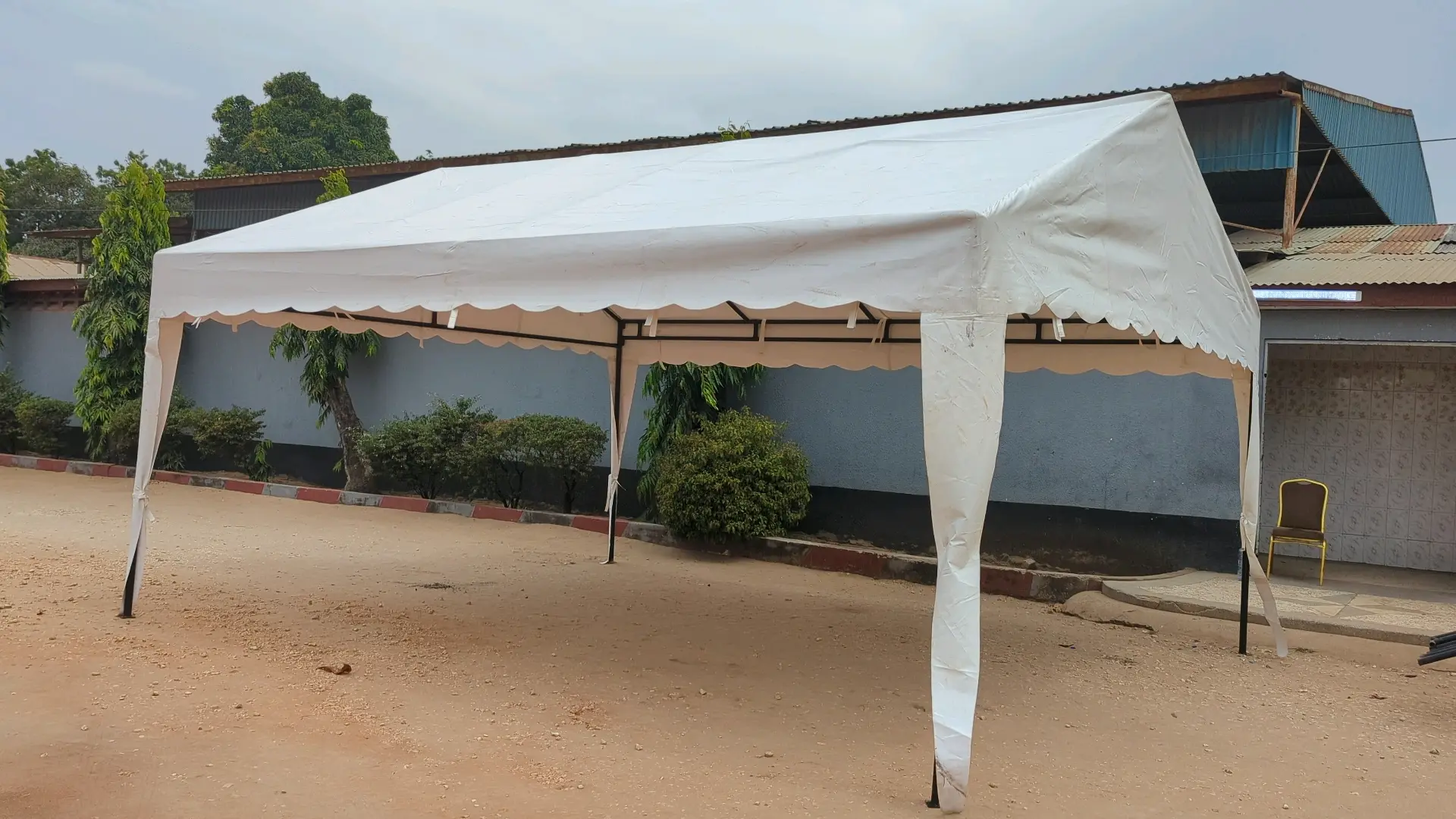 Gable Tent (Turubai ya Mgongo wa Tembo) thumbnail 8