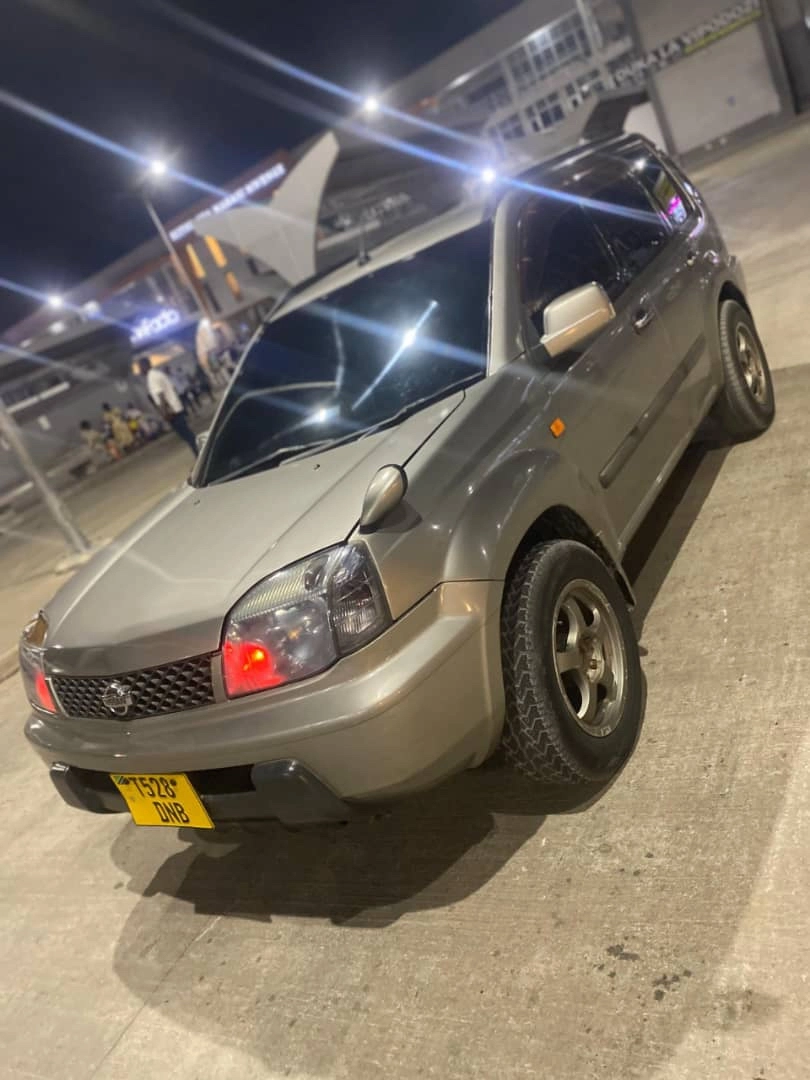Nissan X-Trail SUV 1990cc (10 Milion) thumbnail 4