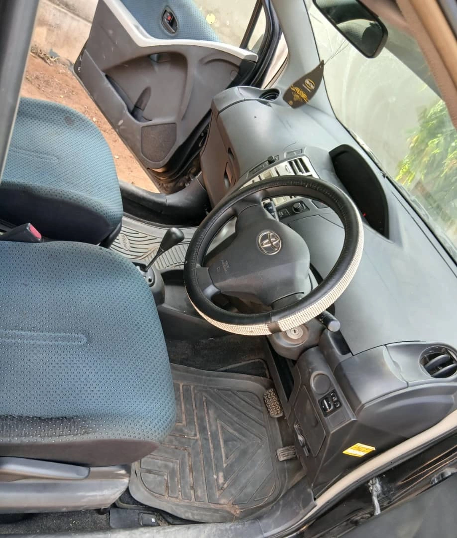 Toyota Vitz New DPR Full AC thumbnail 2
