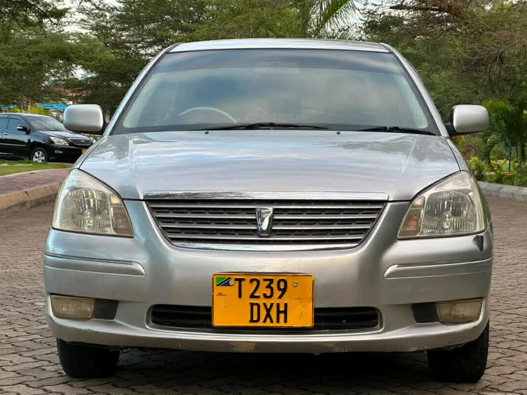 Toyota Premio 2004