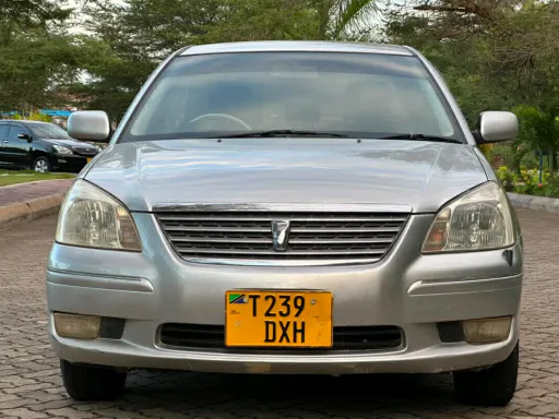 Toyota Premio 2004