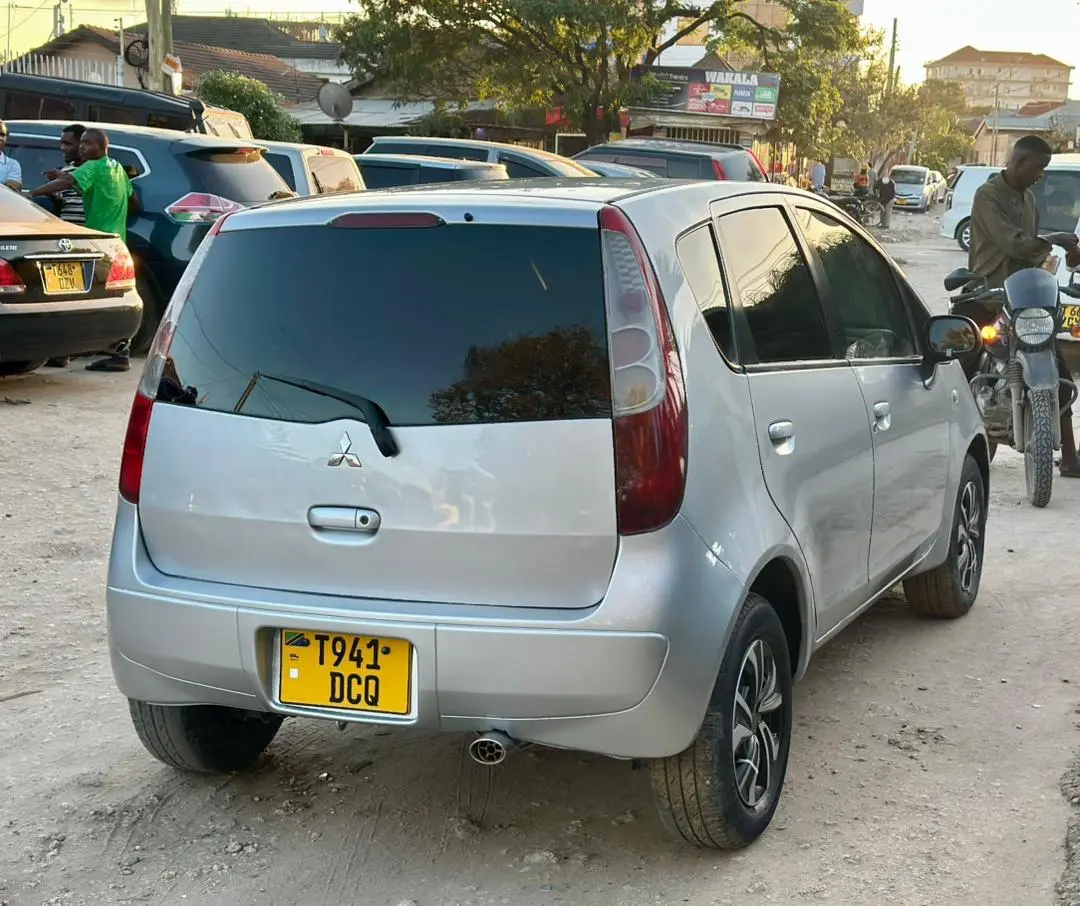 Mitsubishi Colt 2005 thumbnail 2