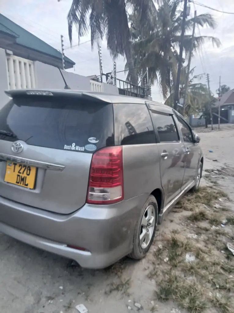 Toyota Wish DML thumbnail 3