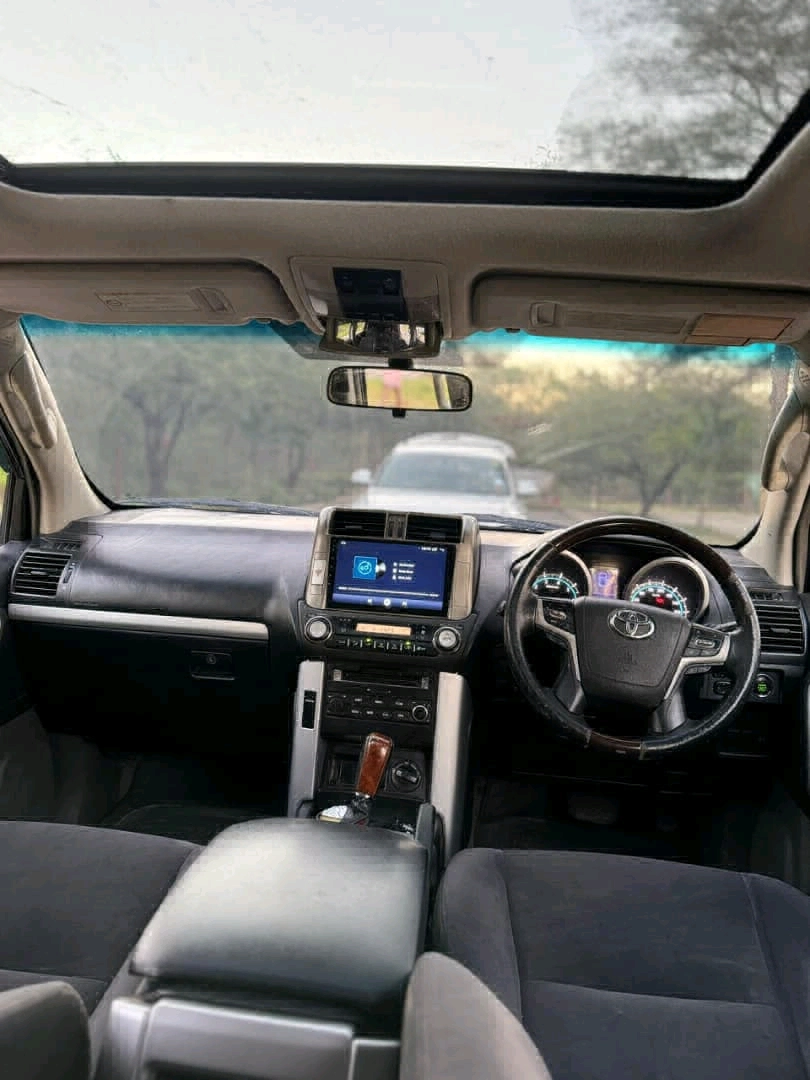 Toyota Land Cruiser Prado 150 (2018) thumbnail 6