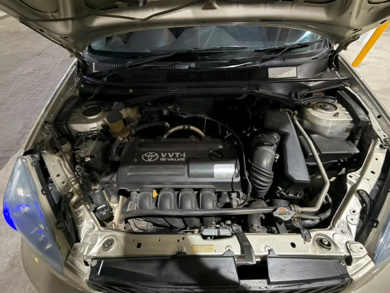 Toyota RAV4 J (Gold) thumbnail 4