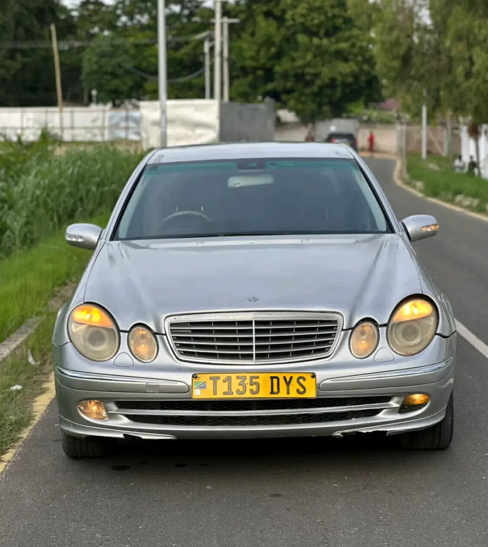2004 Mercedes-Benz Sedan