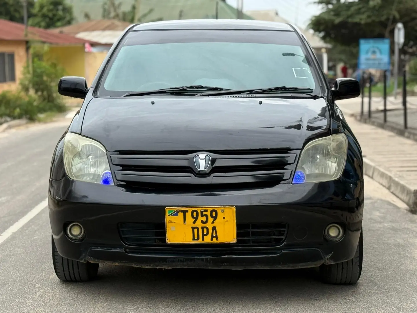 Toyota IST Black (DPA)