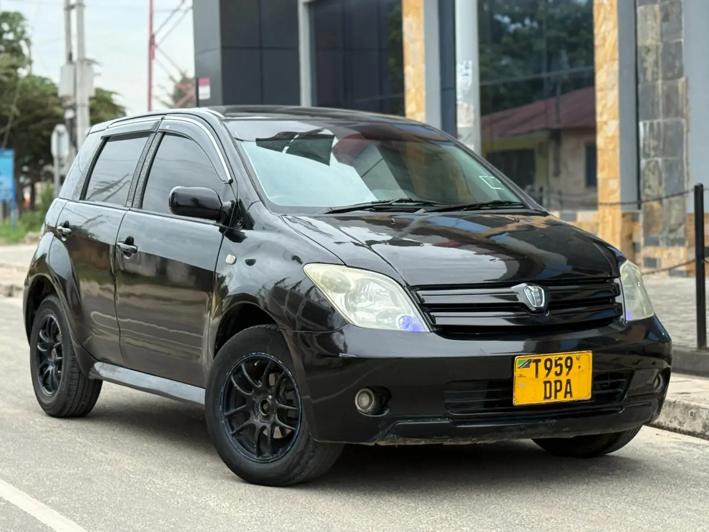 Toyota IST Black (DPA) thumbnail 3