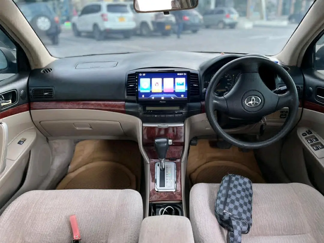 Toyota Allion thumbnail 8