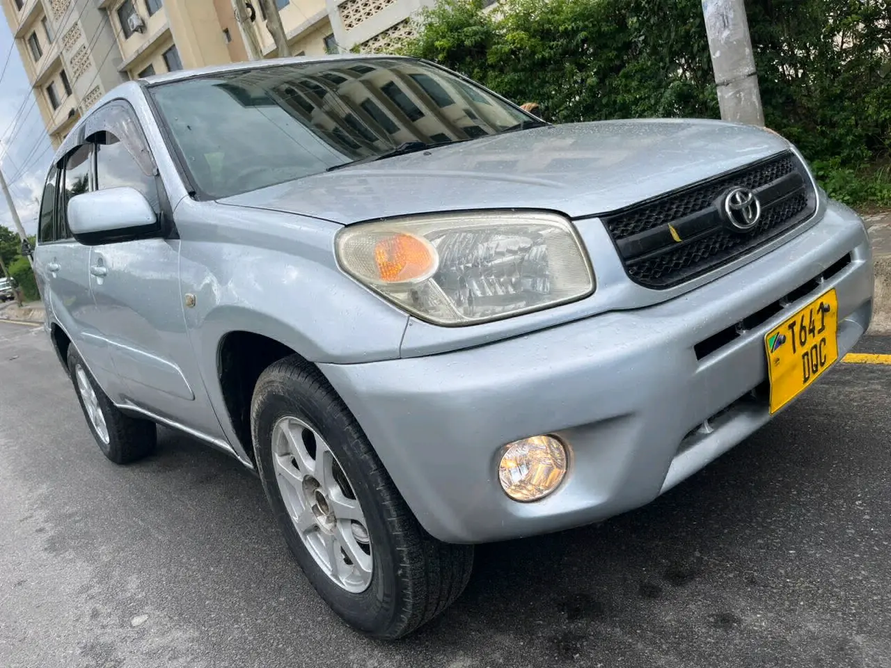 Silver Toyota RAV4 2003 (DQC) thumbnail 8