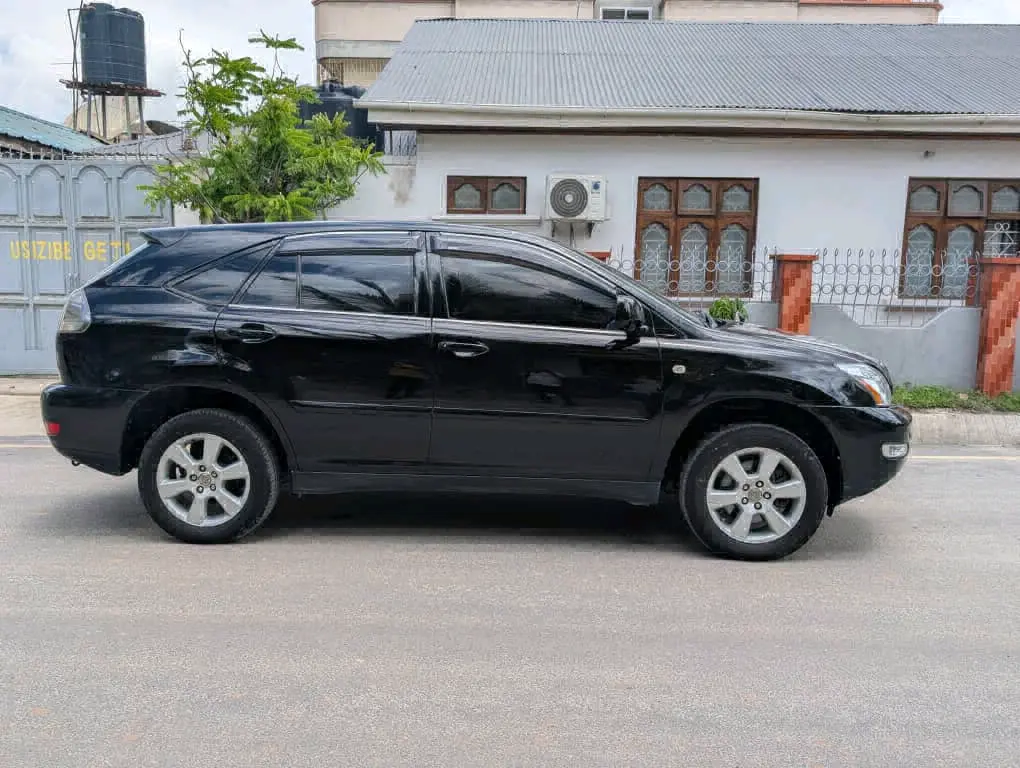 Toyota Harrier 240G 2004 thumbnail 4