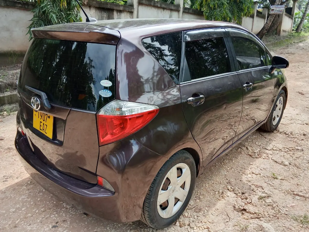 Toyota Ractis New Model thumbnail 5