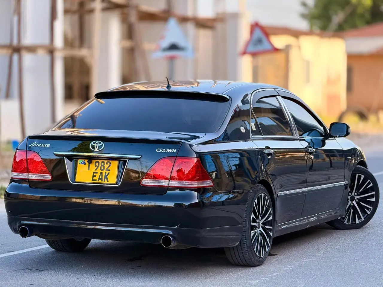 Toyota Crown Athlete 2005 (2490cc) - Exchange Allowed thumbnail 3