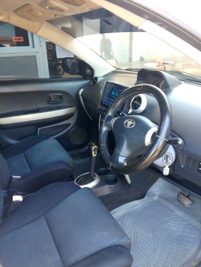 Toyota Ist DJC Full AC 1290 CC thumbnail 9