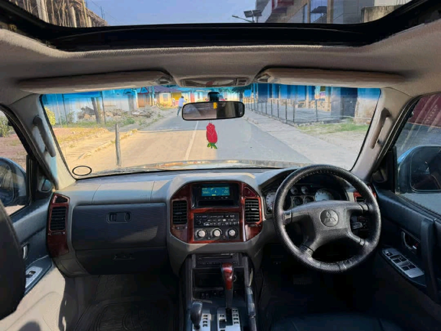 Mitsubishi Pajero 2005 SUV 3.0L Diesel thumbnail 5