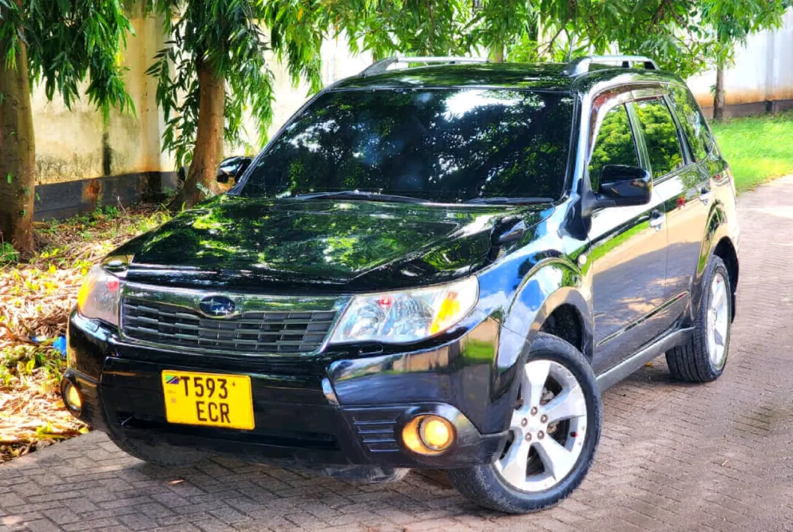 Subaru Forester XT SUV thumbnail 5