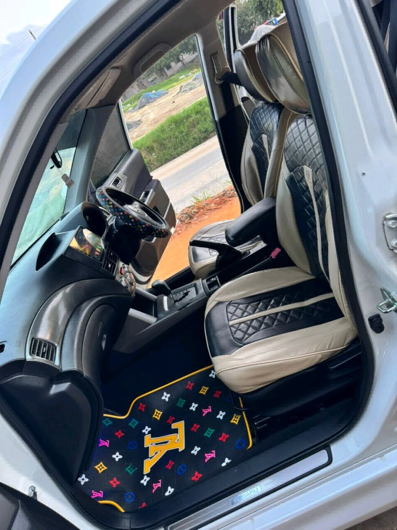 Subaru Forester XT SUV thumbnail 8