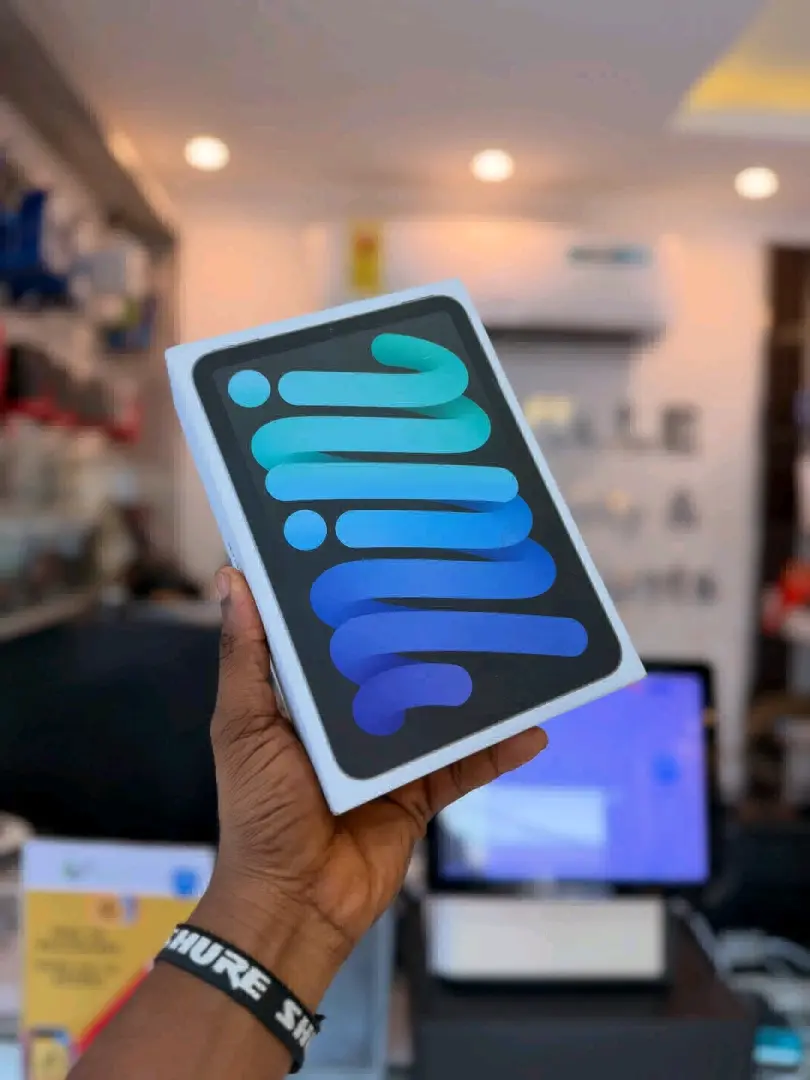Apple iPad Mini 7 (2025 Model) Available thumbnail 2