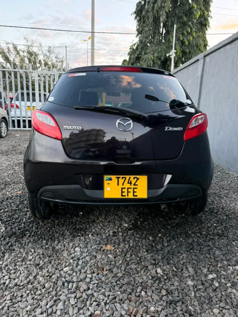 Mazda Demio 2010 thumbnail 2