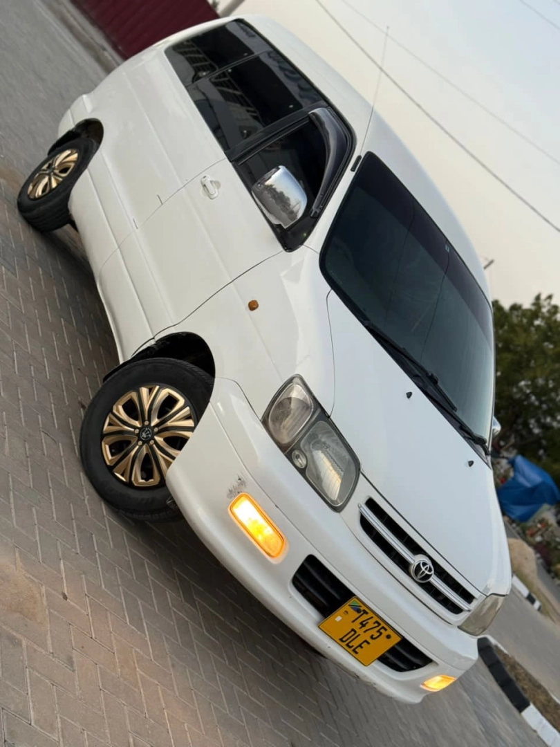 Used Toyota Noah SR40 Minivan Full AC thumbnail 3