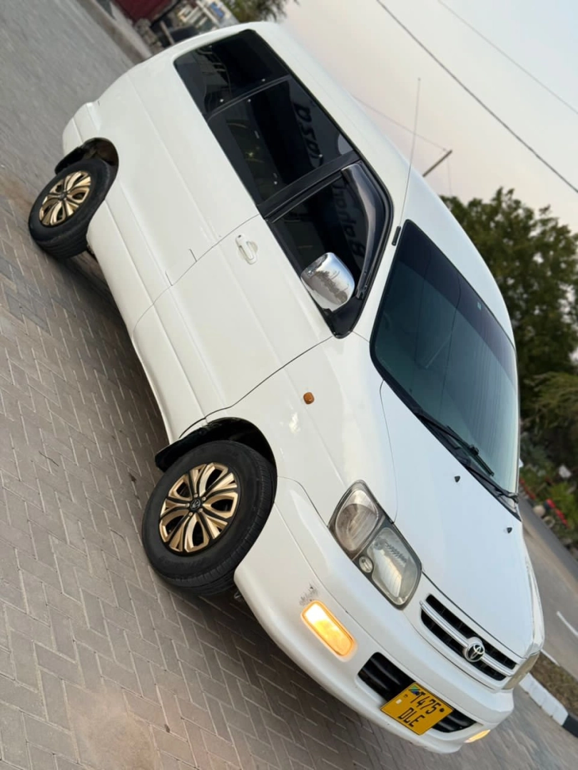 Used Toyota Noah SR40 Minivan Full AC thumbnail 5