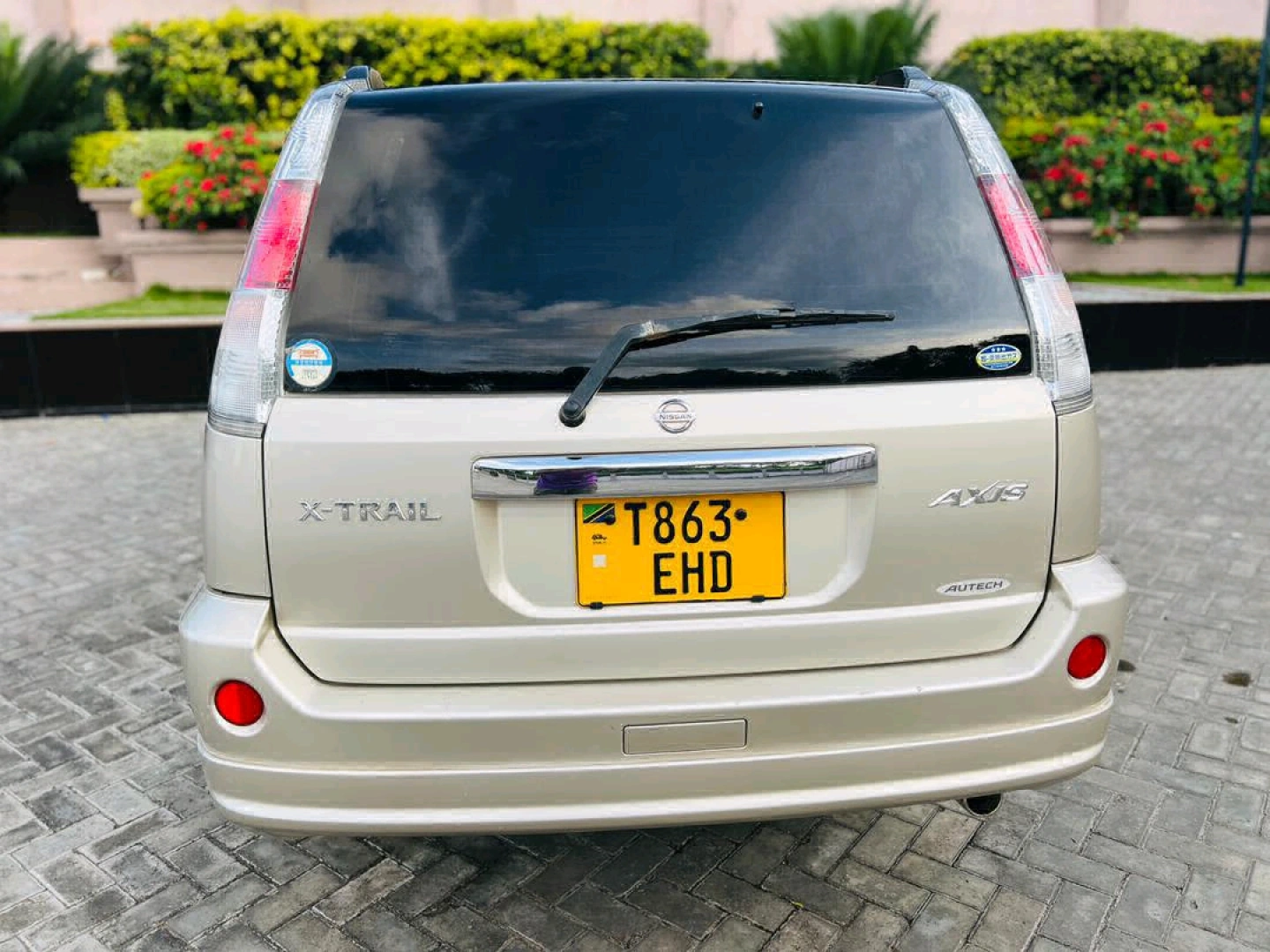 Nissan X-Trail SUV T 863 EHD thumbnail 2