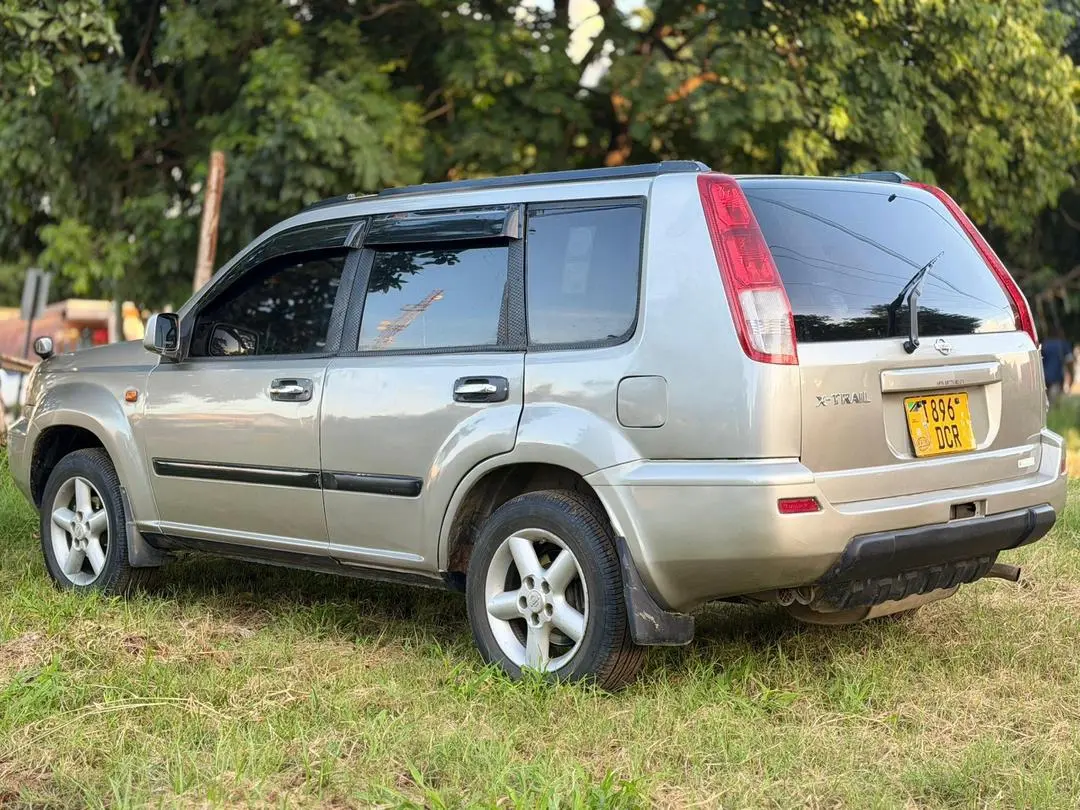 Nissan X-Trail thumbnail 3
