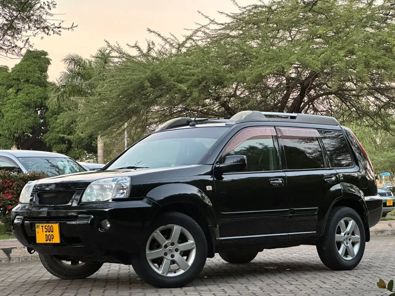 Nissan X-Trail 2005/6 SUV thumbnail 3