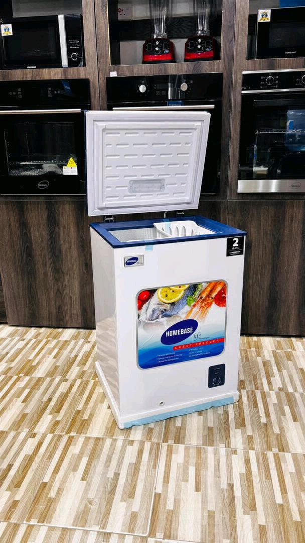 Homebase Single-Door Chest Freezer (100 Liters)